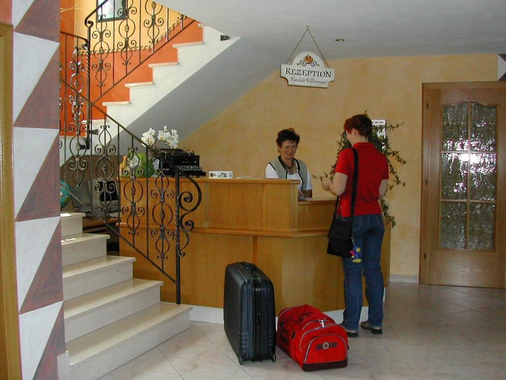 Ferienhotel Herzog Neumarkt am Wallersee Exterior photo